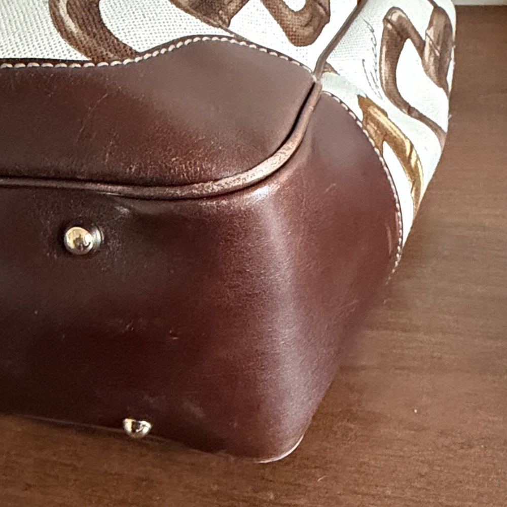 Gucci Beige and Brown Patterned Tote - Picture 4 of 9